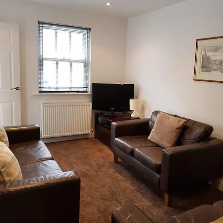 2a Laurel Court * Ulverston